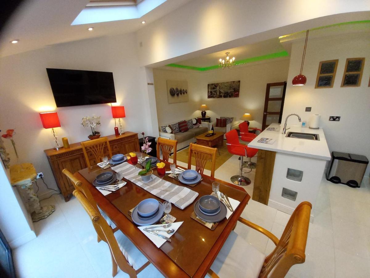 Luxury Holiday Home, Near Beach Southend-on-Sea Ngoại thất bức ảnh